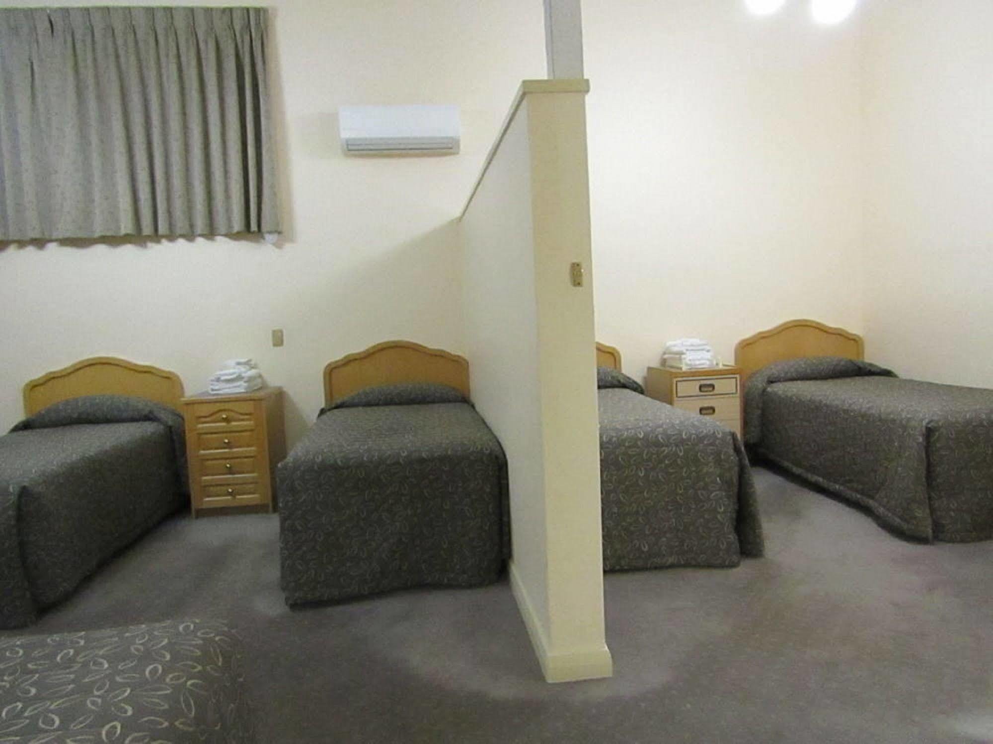 Glenelg Motel Adelaide Buitenkant foto