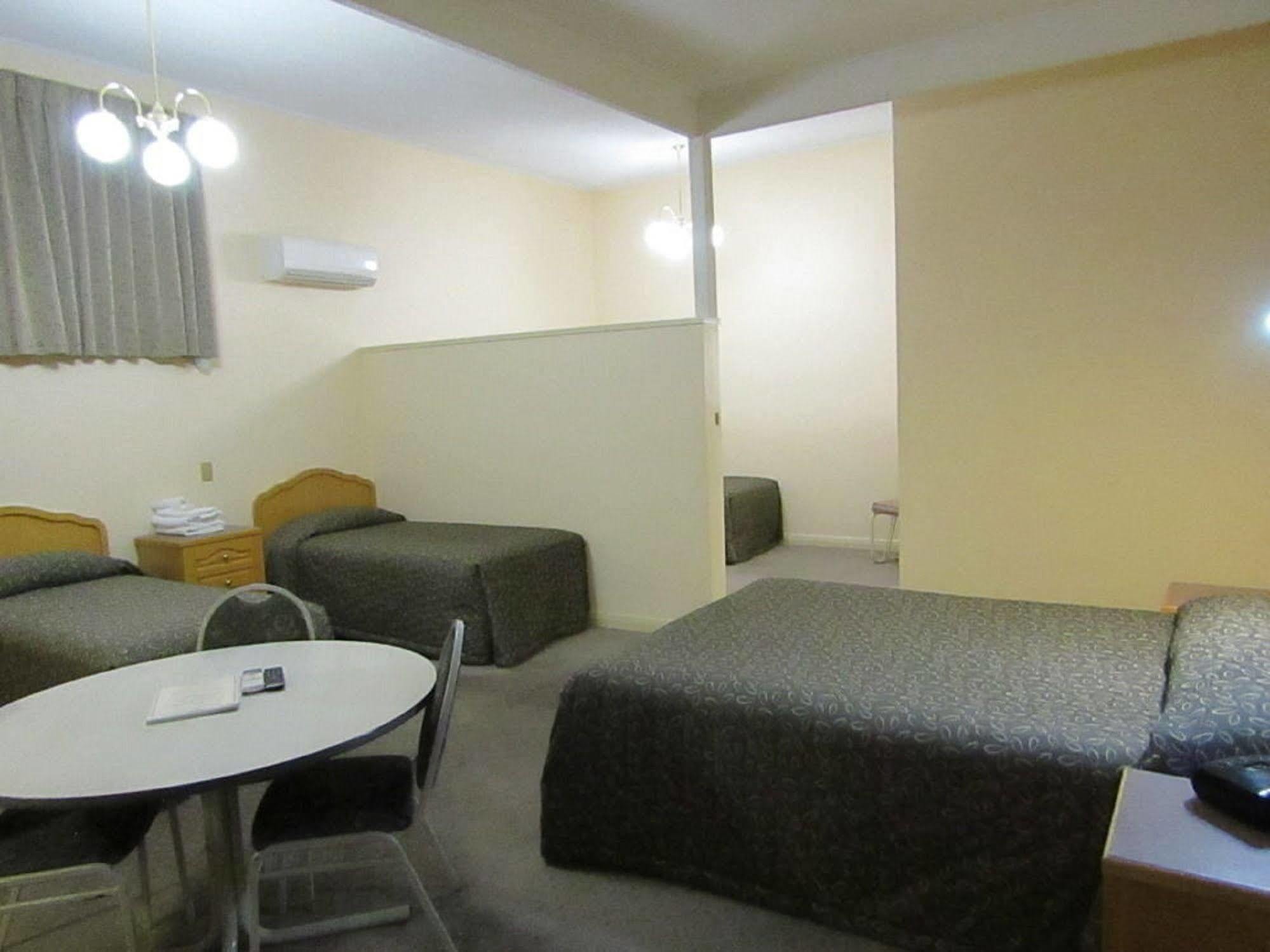 Glenelg Motel Adelaide Buitenkant foto