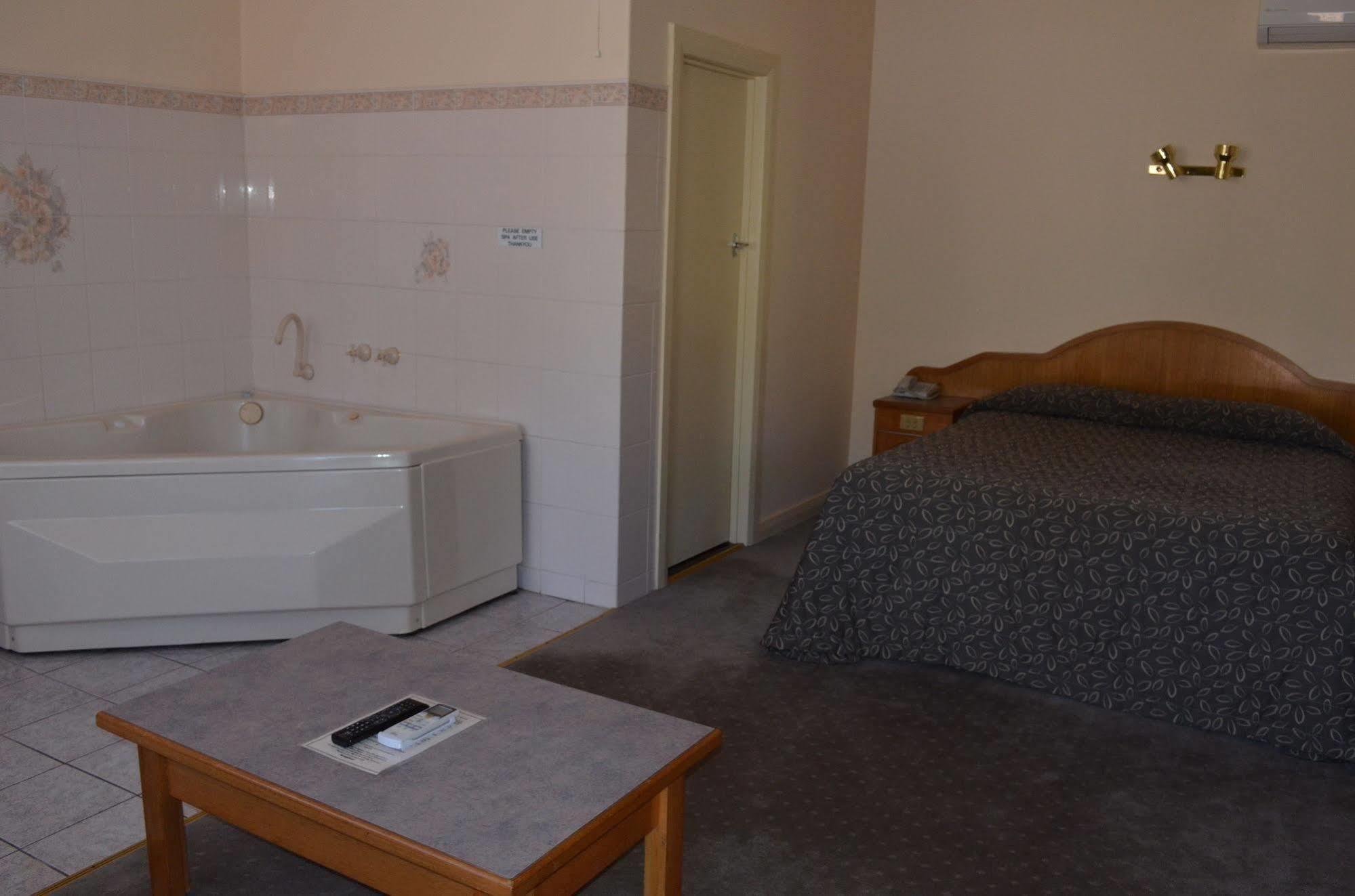 Glenelg Motel Adelaide Buitenkant foto