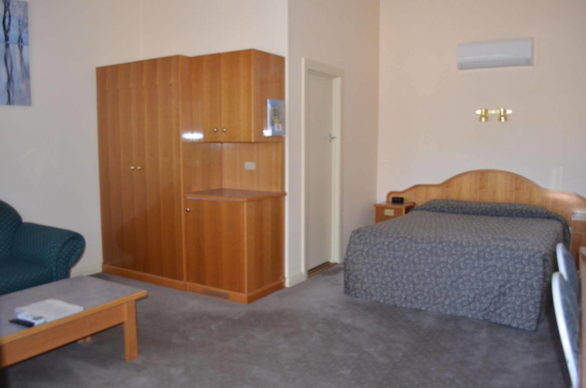 Glenelg Motel Adelaide Buitenkant foto